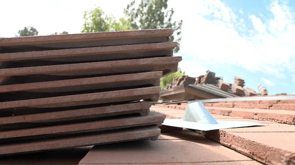 8 Dangerous Roofing Scams That Cost Homeowners $1000s