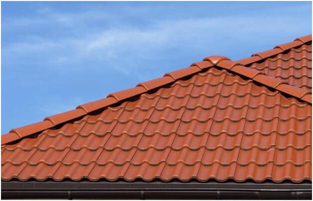There are many key differences between shingle and tile roofs, but both are good fits for our climate here in Phoenix.