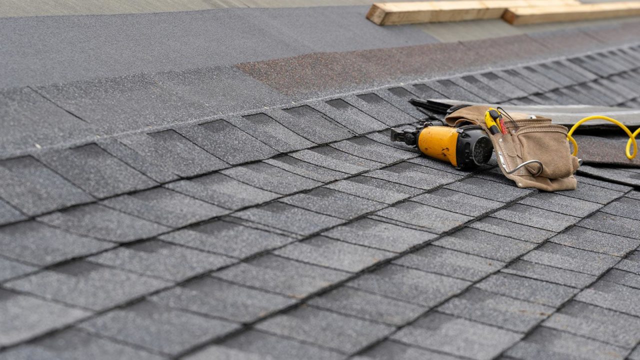 Lifespan of roof shingles
